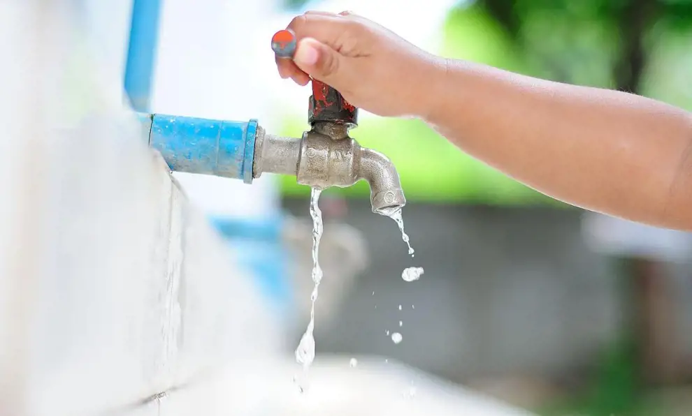 Cómo ahorrar agua en casa: 10 trucos para reducir la factura