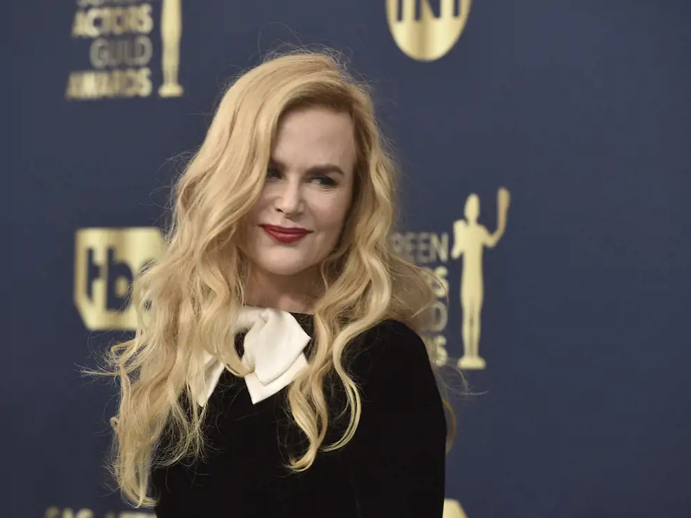 mechas colores pelo con efecto antiedad a los 40, 50 y 60: blorange Nicole Kidman